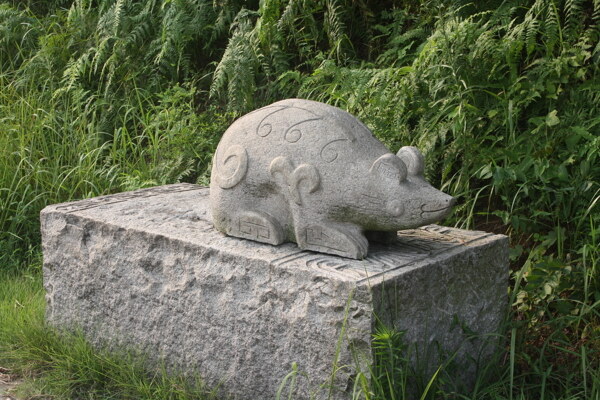 老鼠石像