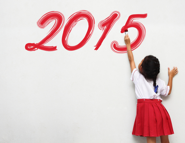 红色2015与小女孩图片
