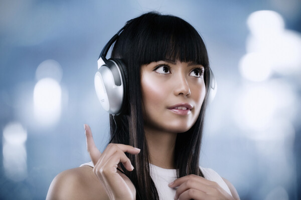 聽音樂女孩圖片