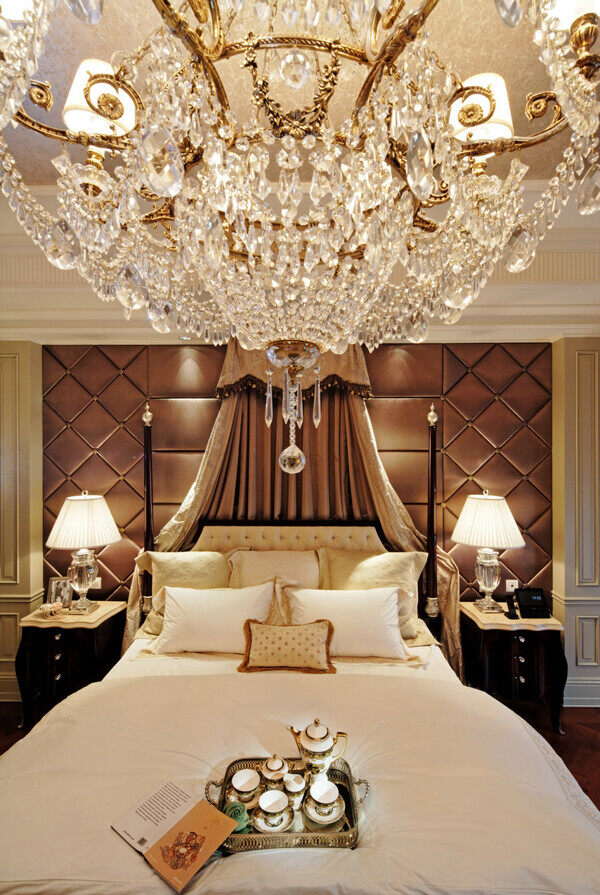 北欧风格宫廷奢华卧室设计效果图