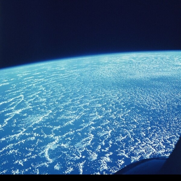 空中俯视地球海洋图片