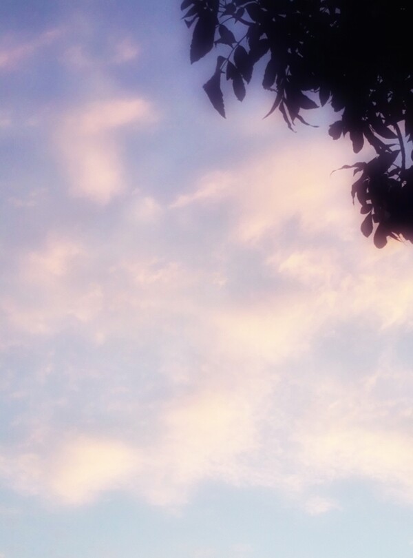 粉蓝色天空白云