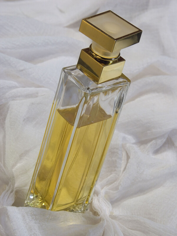 全球首席设计大百科香水元素花朵香味香油香精香气香水瓶喷香水花香花心花粉