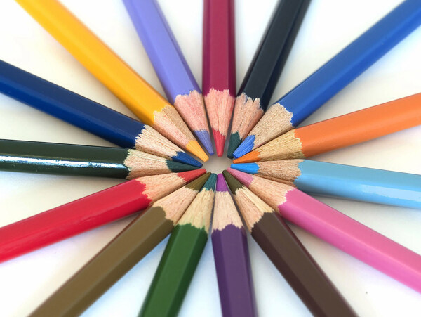 高清晰文化用品彩色铅笔