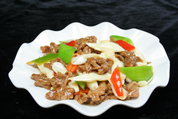 雞腿菇炒牛