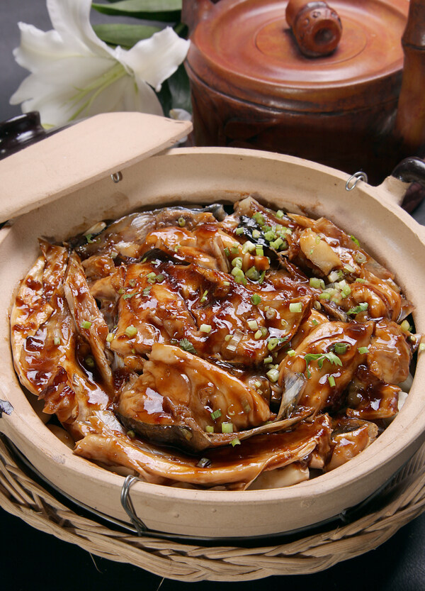 砂鍋魚頭圖片