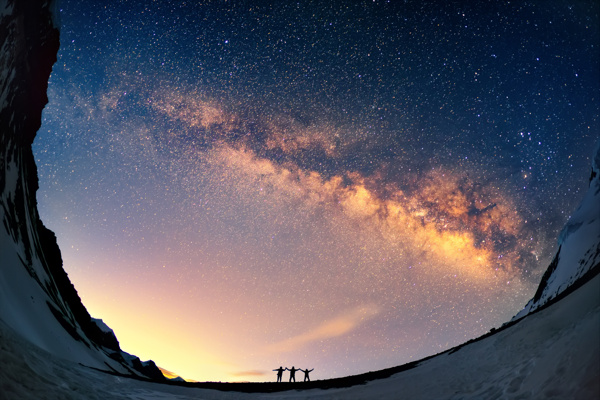 唯美的高山星空