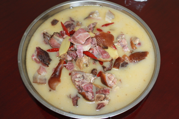 臘肉燉豬蹄圖片