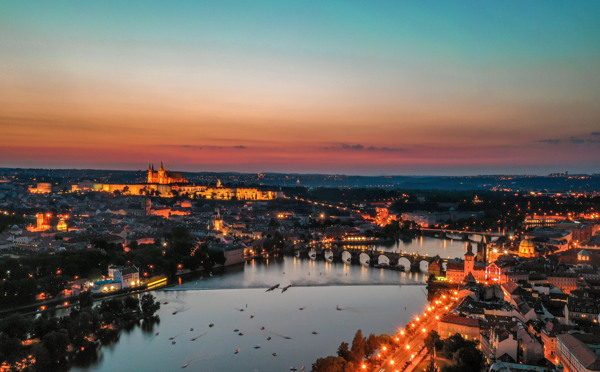 布拉格城堡夜景