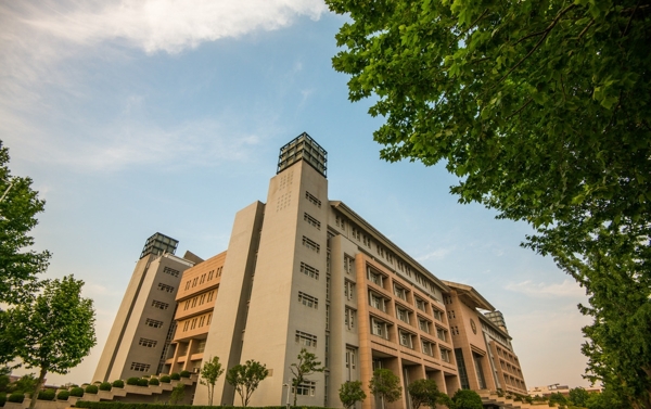 鄭州大學(xué)圖片