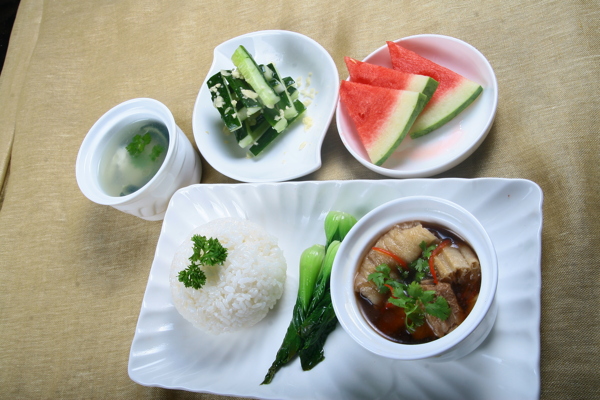 东南亚套餐肉骨茶图片