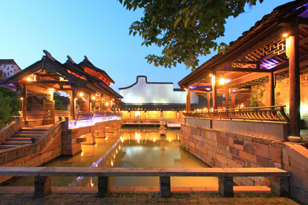 中国古建筑苏州园林夜景