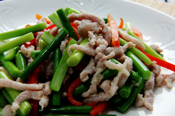 蒜苔炒肉肉炒蒜苔圖片