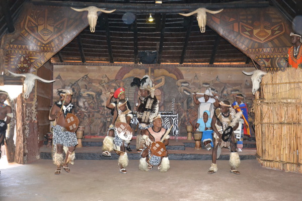 南非传统舞蹈图片