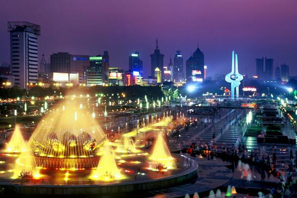 济南泉城广场夜景图