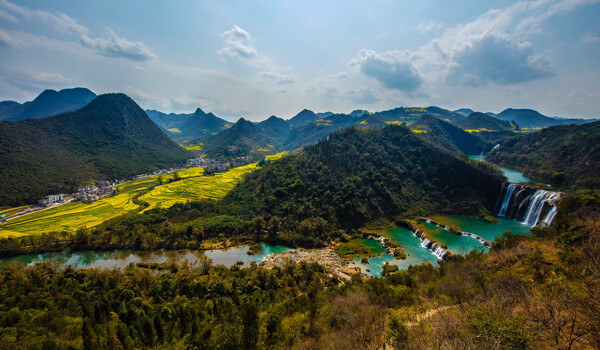 云南九龙瀑布风景