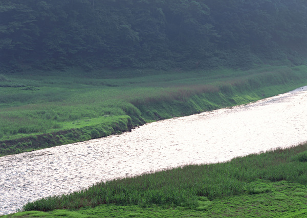 美丽小河风景图片