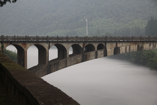 水库