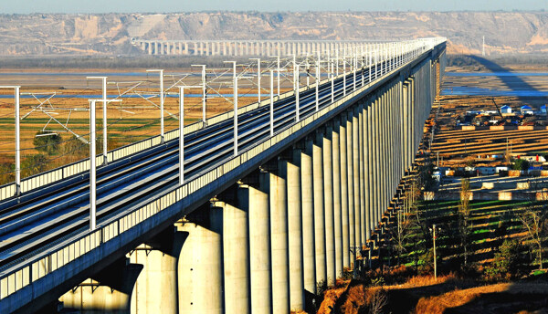 高铁黄河第一桥图片