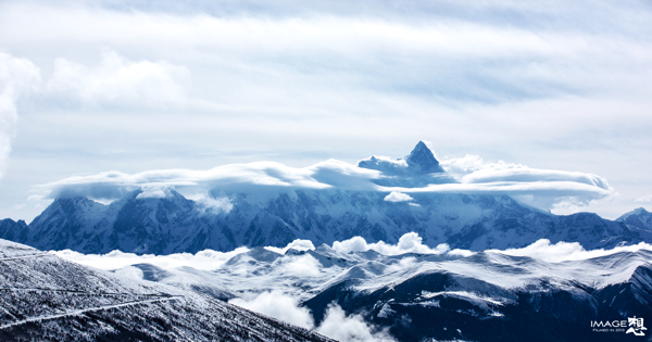 雪山风景图片