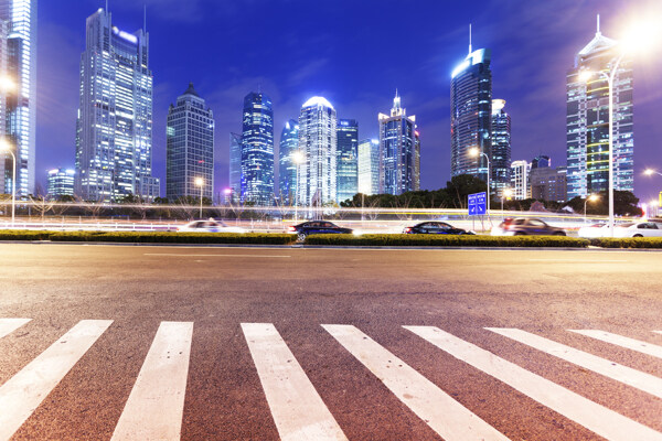 城市的夜景图片