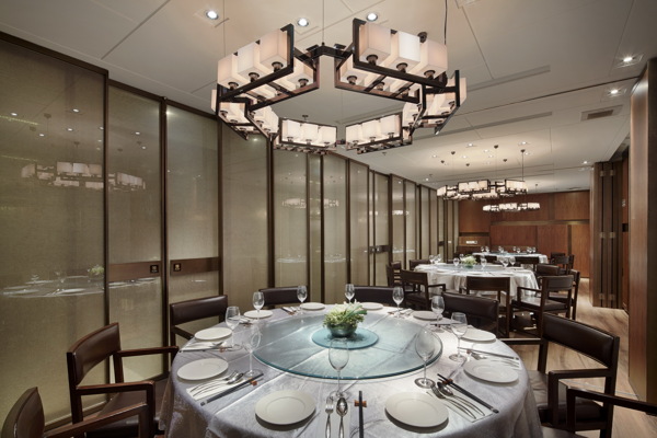 中式室内餐厅吊灯效果图