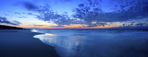 夕阳大海沙滩图片