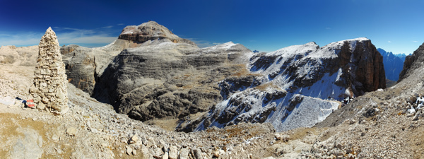 美丽山峰风景图片