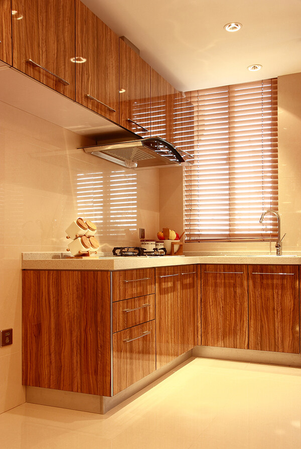 简约风室内设计厨房黄壁柜效果图