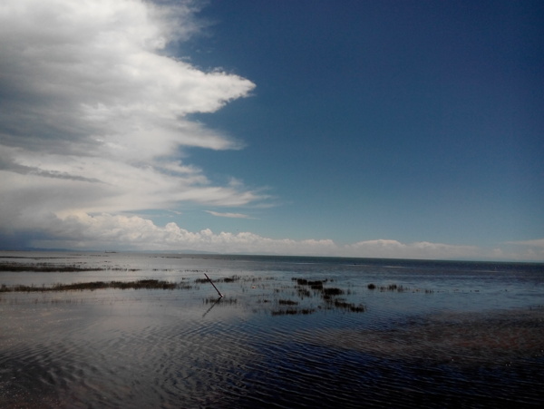 青海湖乌云压顶图片