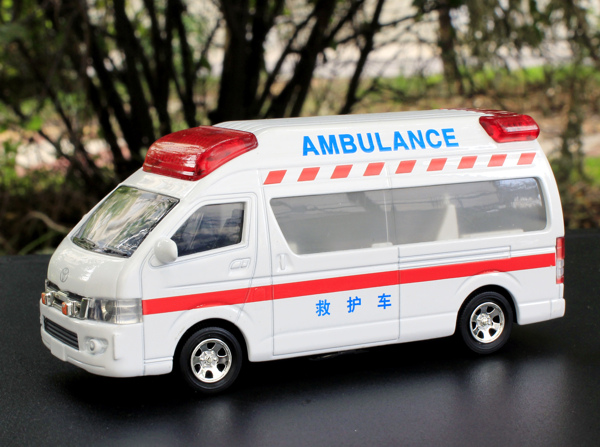 合金玩具救护车图片