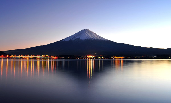 唯美日本富士山风景图片