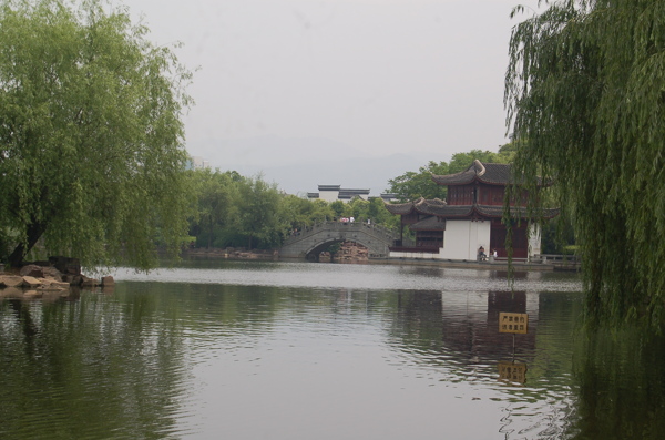 绣湖公园图片