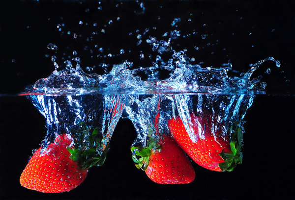 水果草莓梅子篮子