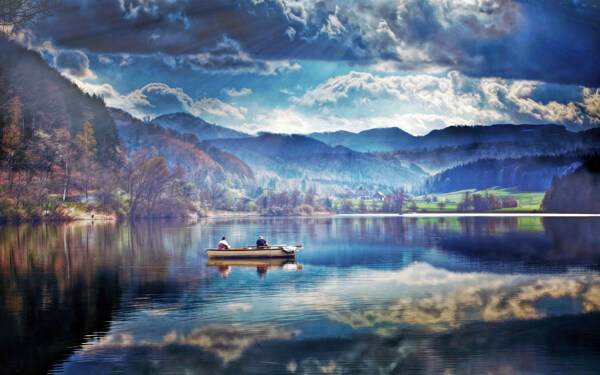 美丽的湖光山色图片