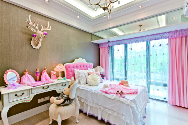 简约卧室粉色窗帘装修效果图