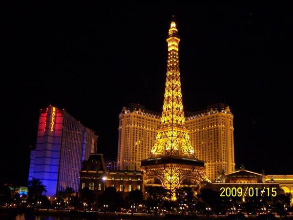 拉斯维加斯巴黎大酒店夜景图片