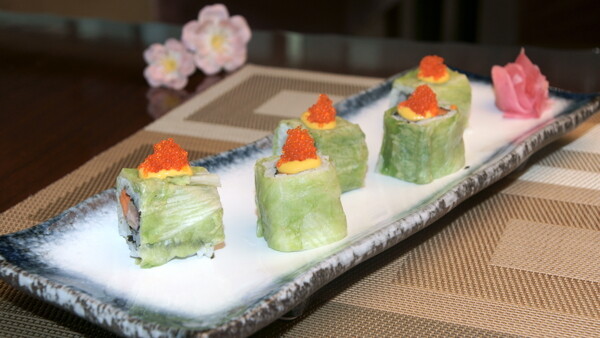 翡翠鹅肝寿司卷图片