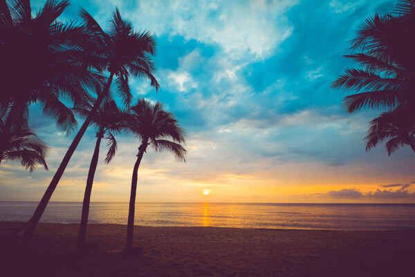 海滩夕阳