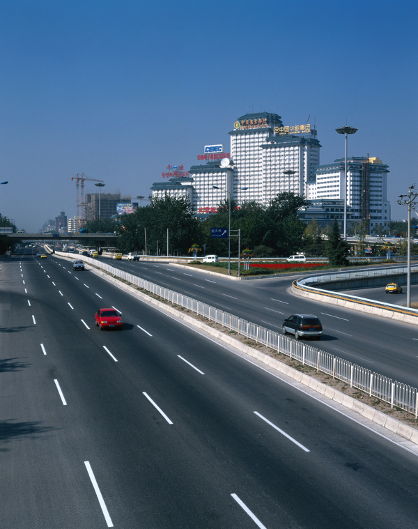 现代城市公路摄影图片