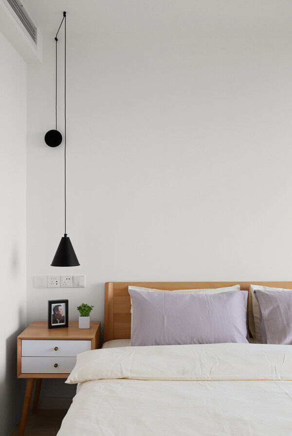现代简约创意卧室床头灯设计图