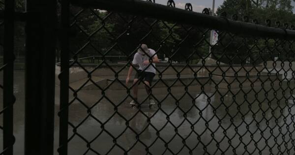 雨中滑板2
