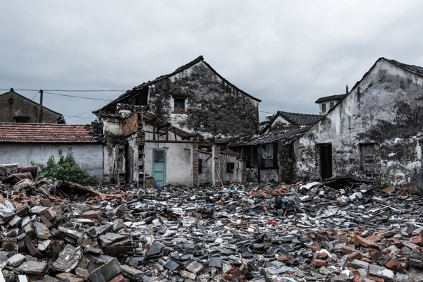 农村房屋废墟背景海报素材图片