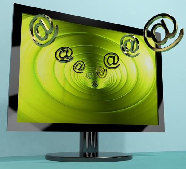 电子邮件的接收和发送的信号在计算机屏幕上显示的邮件或接触