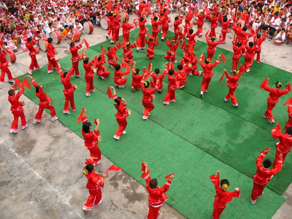 九尺小学庆六一图片