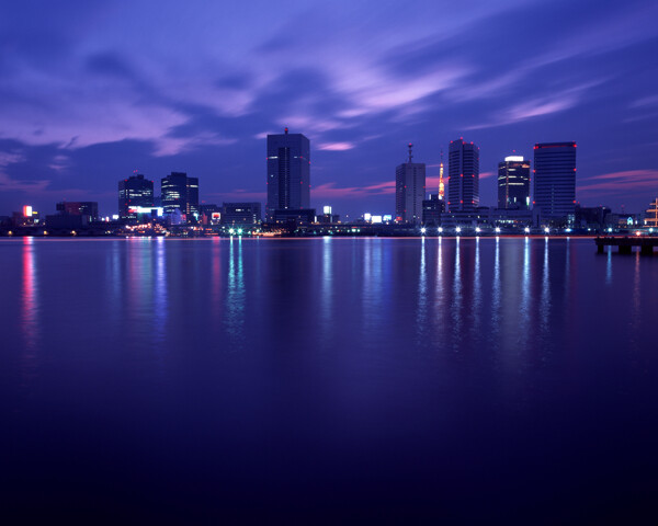 海滨夜景图片