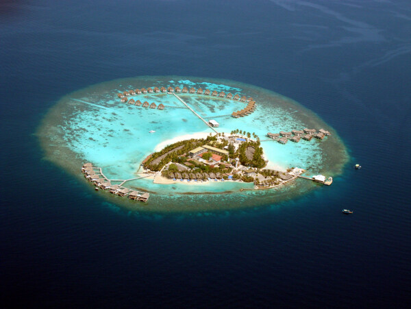 马尔代夫森特拉岛鸟瞰图片
