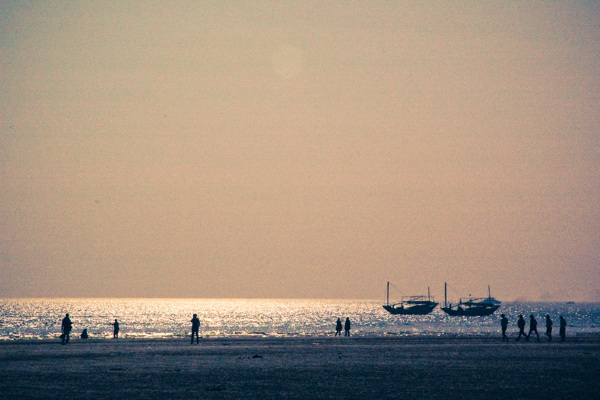 海滩黄昏图片