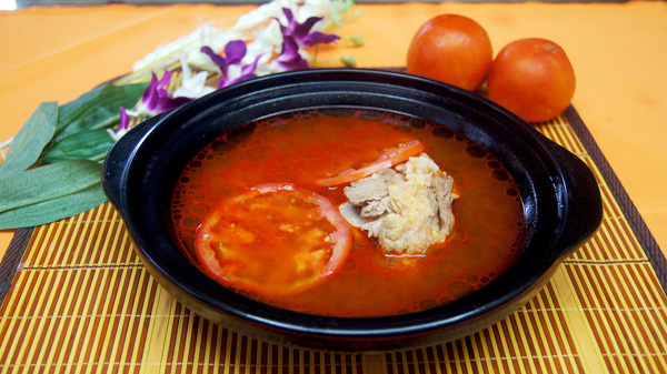 西红柿排骨汤锅