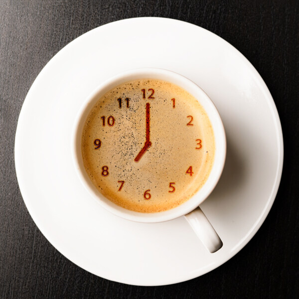 咖啡内的钟表